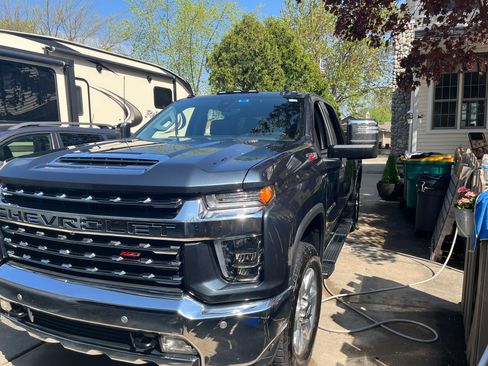 Used 2020 Chevrolet Silverado 2500 LTZ w/ LTZ Premium Package image 9
