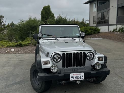 Used 2005 Jeep Wrangler X w/ Tire & Wheel Group (Ecco) AWD/4WD image 1