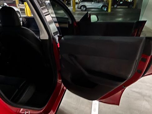 Used 2022 Tesla Model Y Performance AWD/4WD image 24