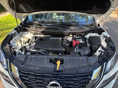 Used 2022 Nissan Rogue SV FWD image 21