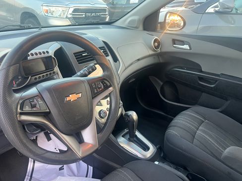 Used 2015 Chevrolet Sonic LT image 5