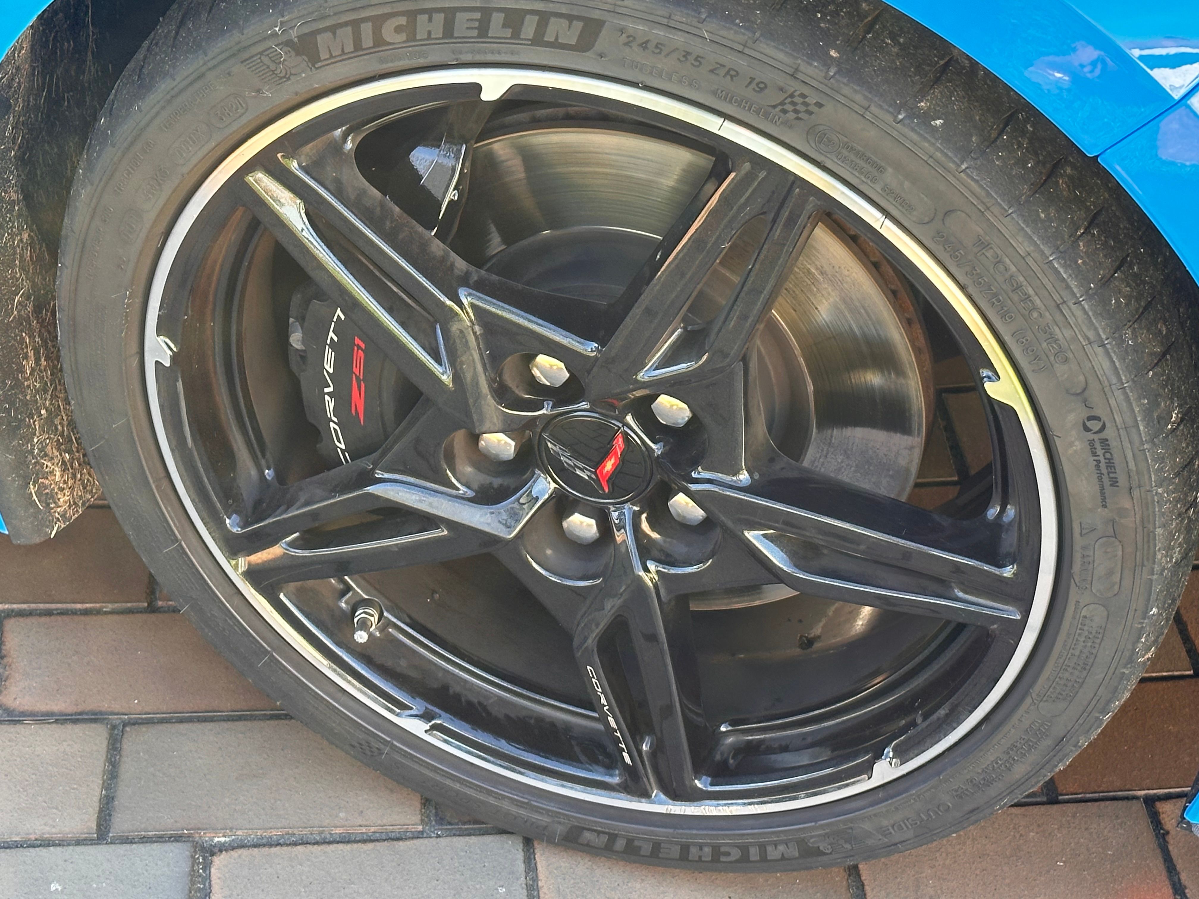 Used 2020 Chevrolet Corvette Stingray Premium Cpe w/ 3LT Preferred Equipment Group RWD image 24