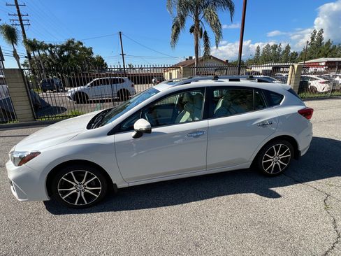 Used 2017 Subaru Impreza 2.0i Limited w/ Moonroof/BSD & Rcta/Eyesight image 5