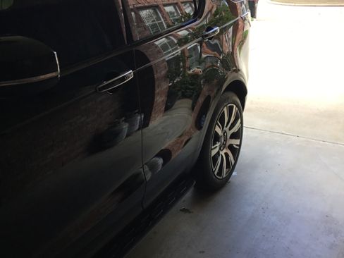 Used 2018 Land Rover Discovery HSE Luxury image 14