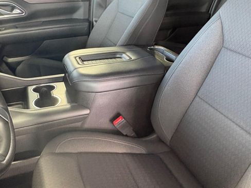 Used 2021 Chevrolet Suburban LS image 12