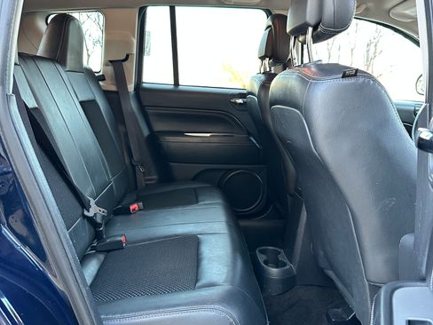 Used 2017 Jeep Compass Latitude image 12