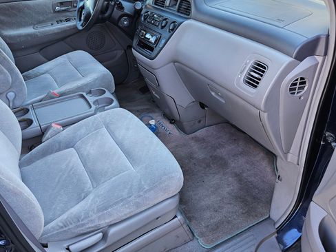 Used 2004 Honda Odyssey EX image 2