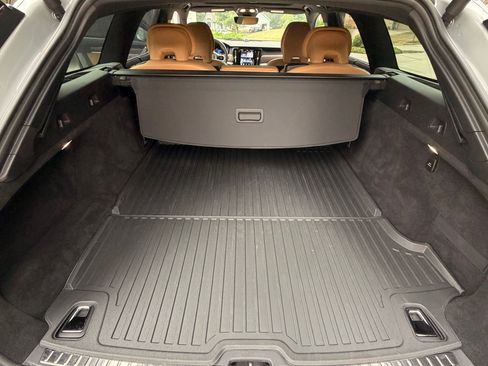 Used 2024 Volvo V90 B6 Cross Country Ultimate w/ Protection Package Premier AWD/4WD image 24