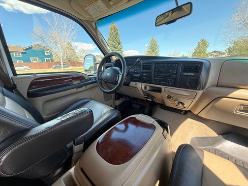 Used 2005 Ford Excursion Eddie Bauer image 10
