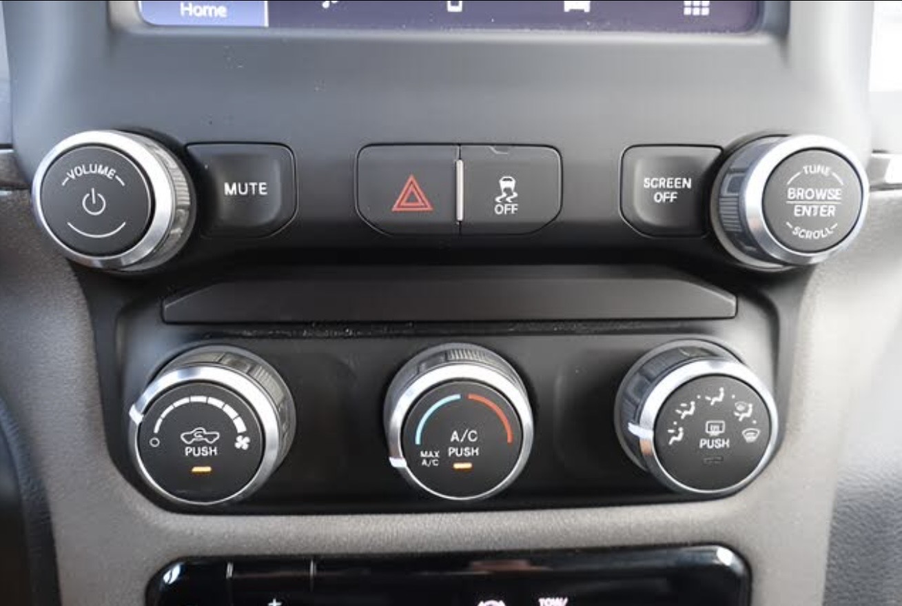 Used 2020 RAM 3500 Tradesman AWD/4WD image 4