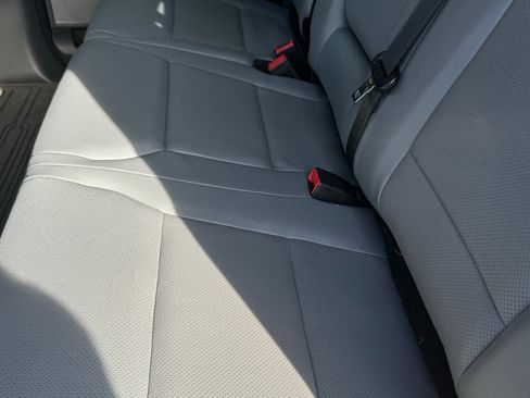 Used 2022 Ford F150 Lightning Lightning Lariat image 12