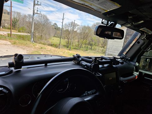 Used 2017 Jeep Wrangler Rubicon image 10