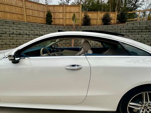 Used 2018 Mercedes-Benz E 400 4MATIC Coupe image 17