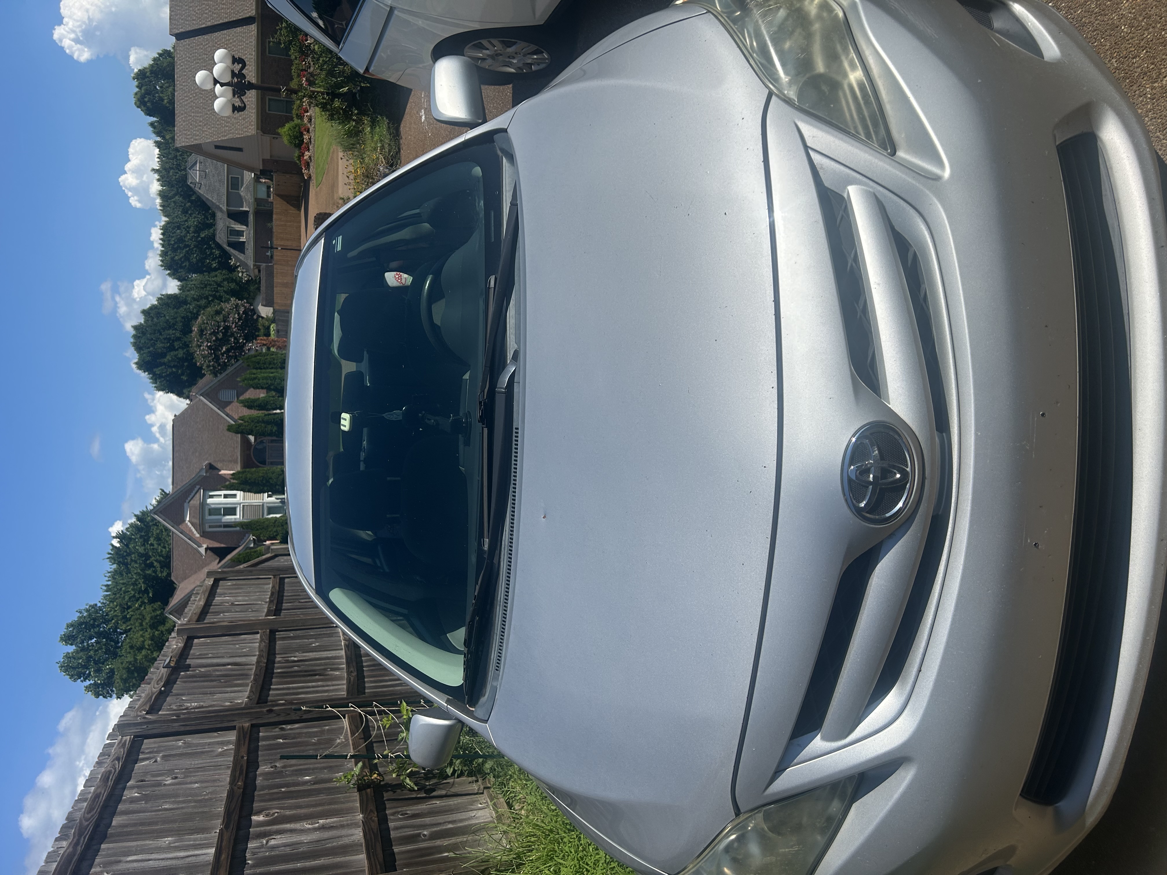Used 2011 Toyota Corolla LE FWD image 1