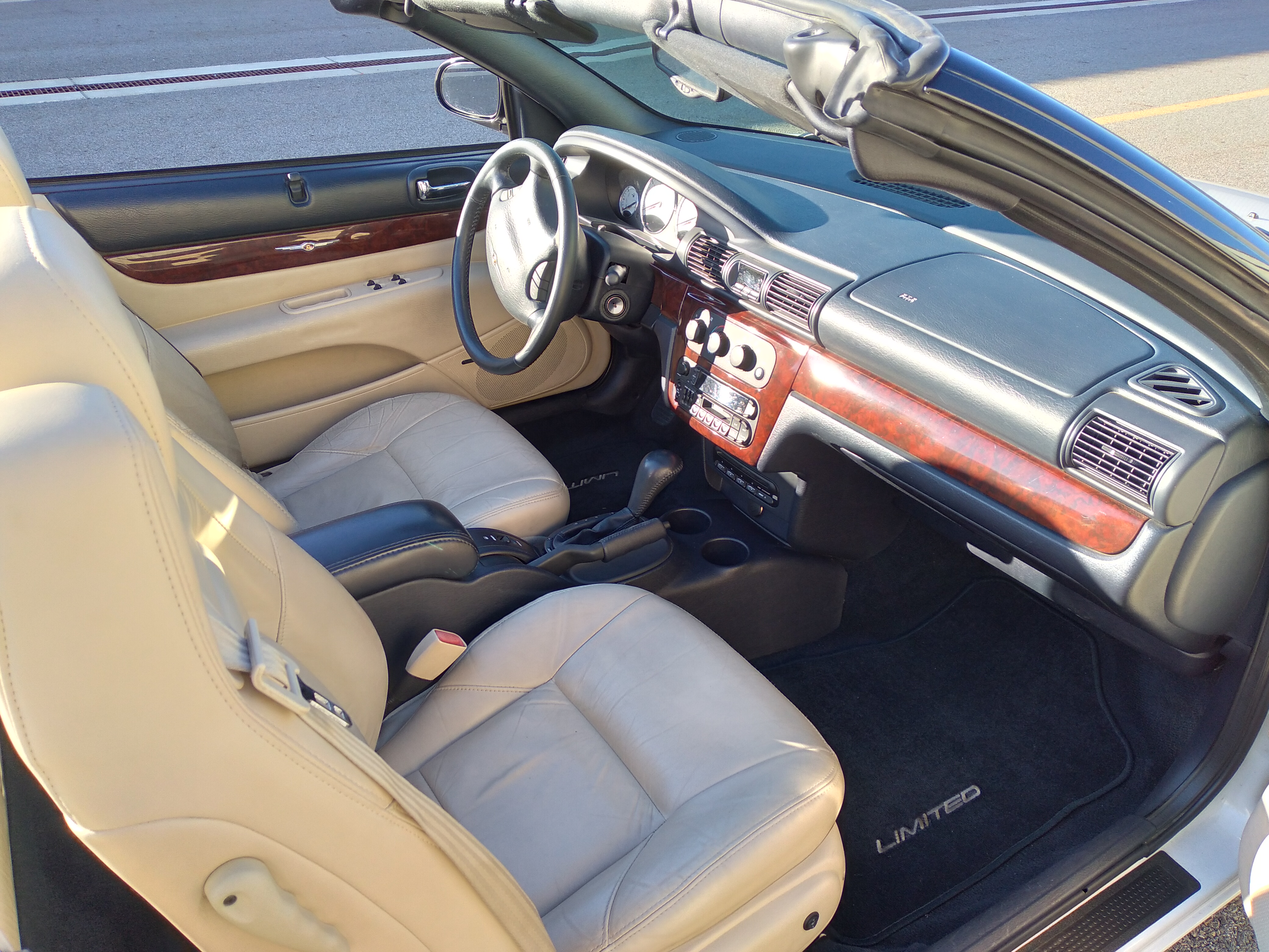 Used 2002 Chrysler Sebring Limited FWD image 21