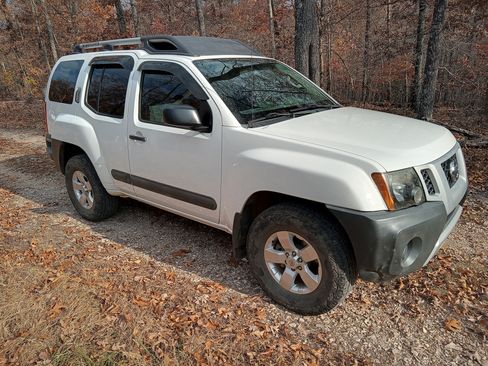 Used 2013 Nissan Xterra S image 1