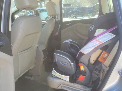 Used 2013 Ford C-MAX SEL image 9