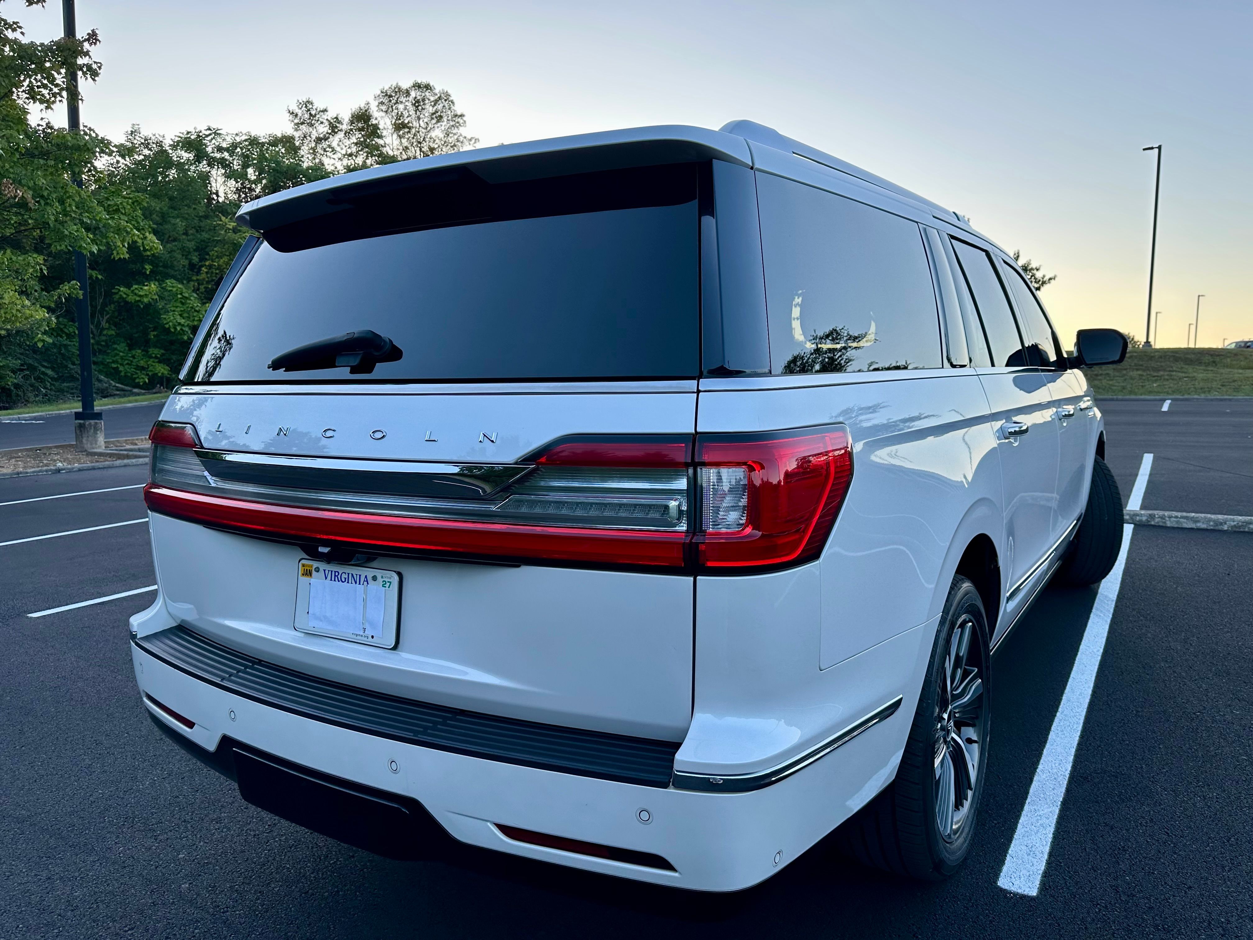 Used 2019 Lincoln Navigator L Reserve AWD/4WD image 6