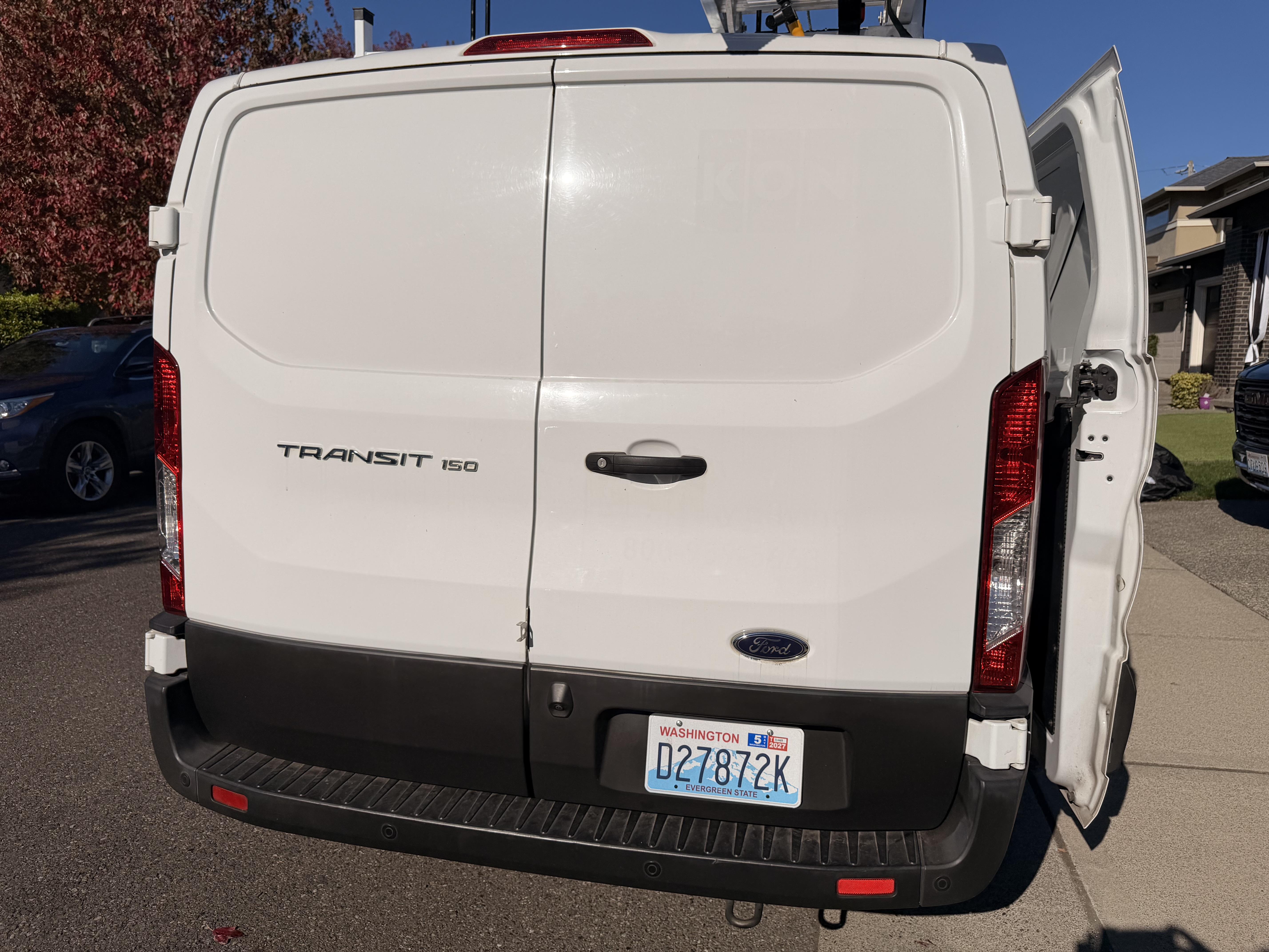 Used 2020 Ford Transit 150 Low Roof RWD image 5
