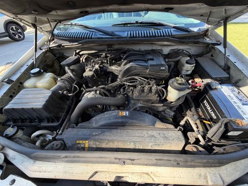 Used 2005 Mercury Mountaineer Premier AWD/4WD image 17