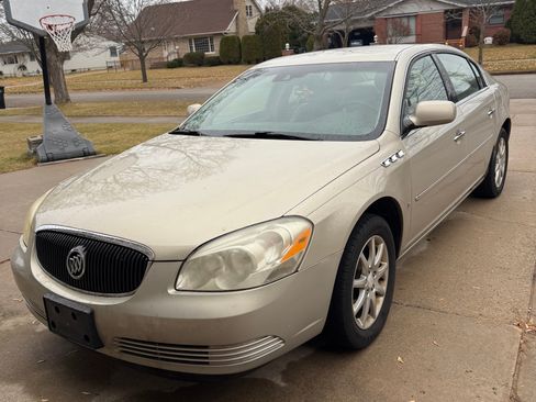Used 2008 Buick Lucerne CXL w/ Ultra Confidence Package image 2