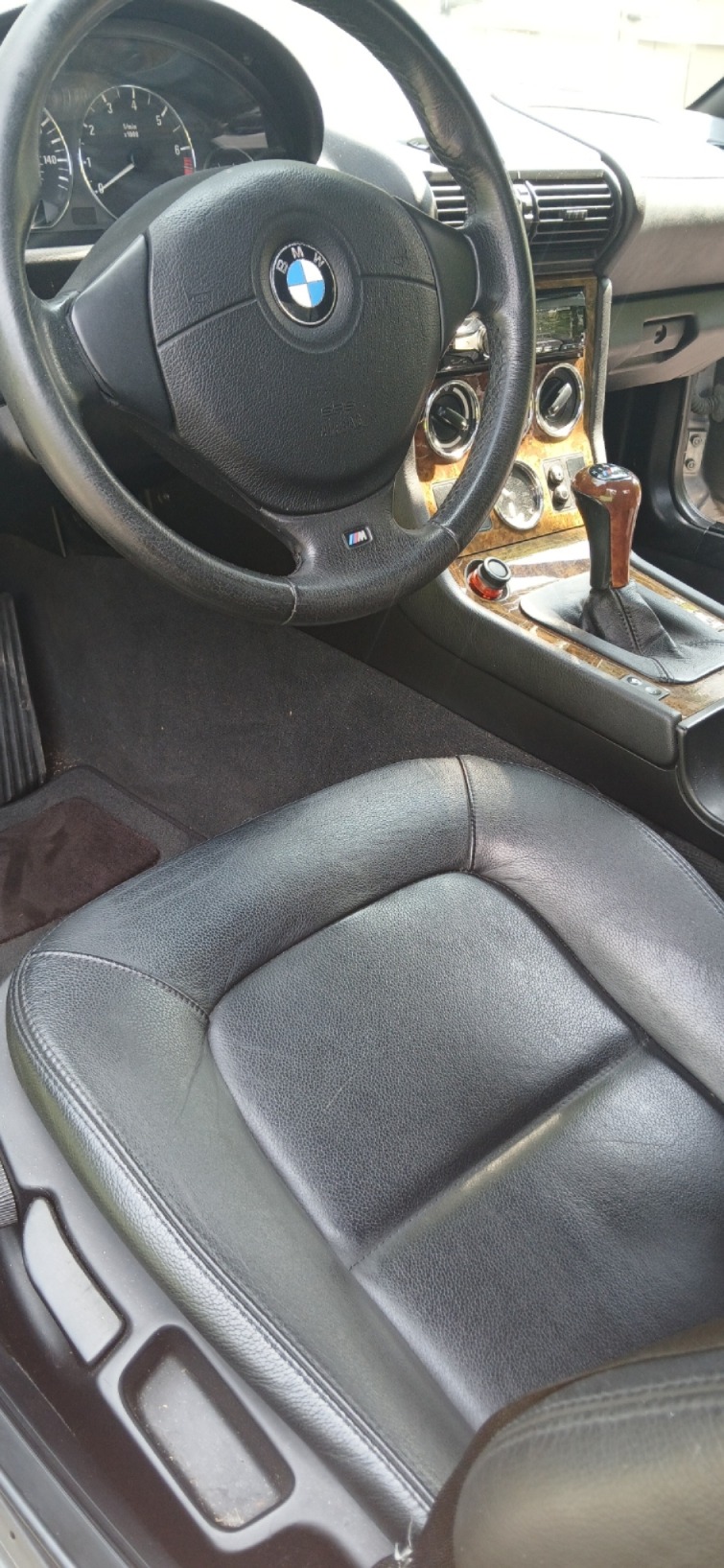 Used 2002 BMW Z3 3.0i RWD image 4