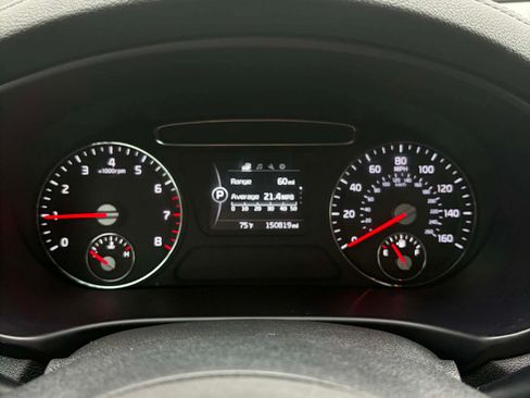 Used 2018 Kia Sorento LX image 9