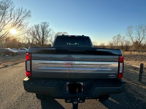 Used 2022 Ford F350 Platinum image 8
