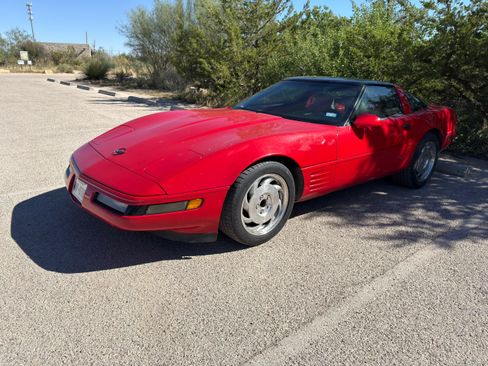 Used 1993 Chevrolet Corvette Coupe image 1