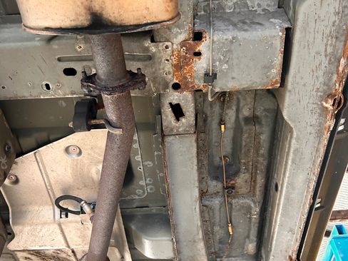 Used 2004 Pontiac Aztek 2WD w/ 1SB Preferred Equipment Group image 31