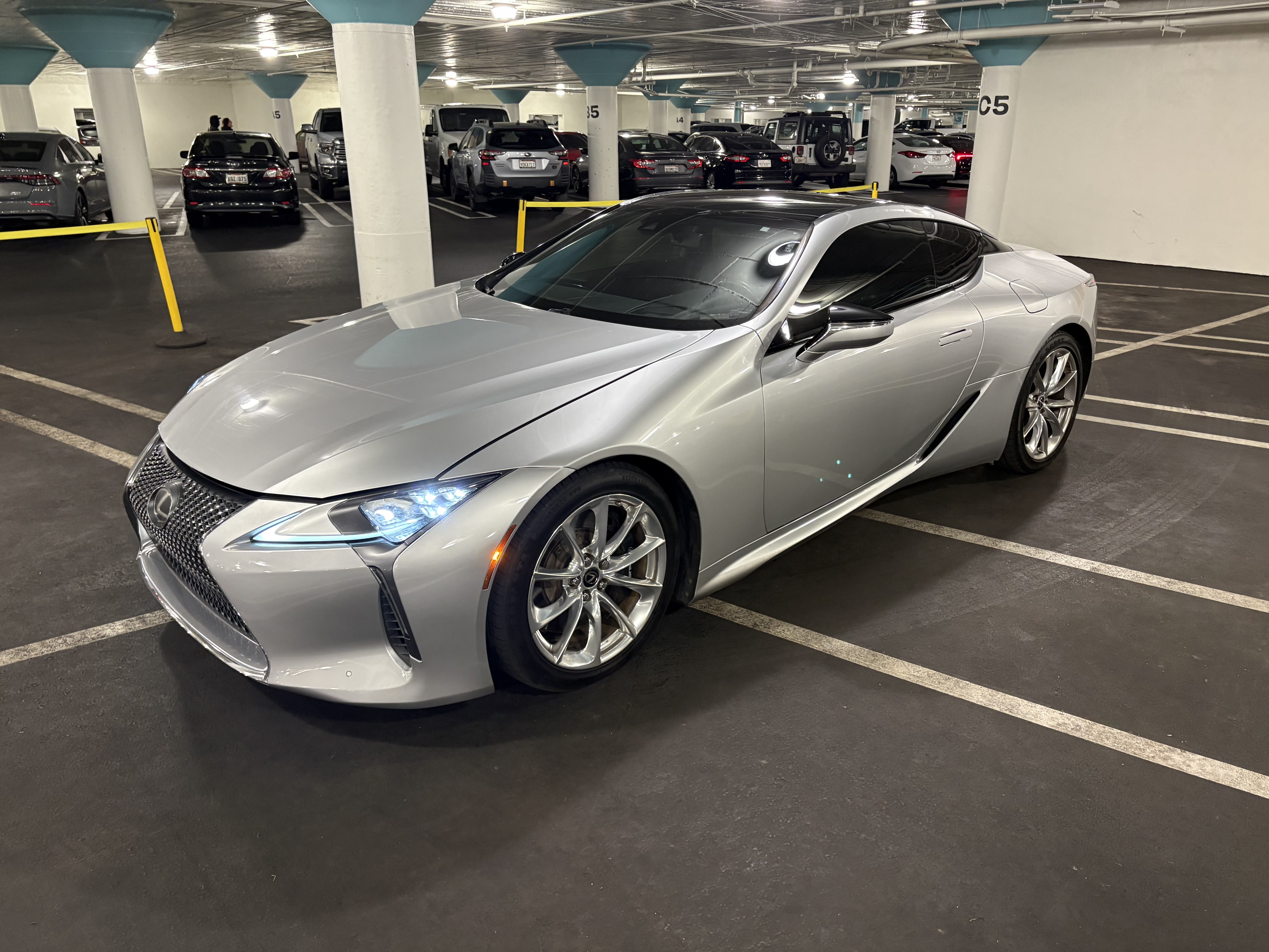 Used 2018 Lexus LC 500 Coupe w/ Touring Package RWD image 29