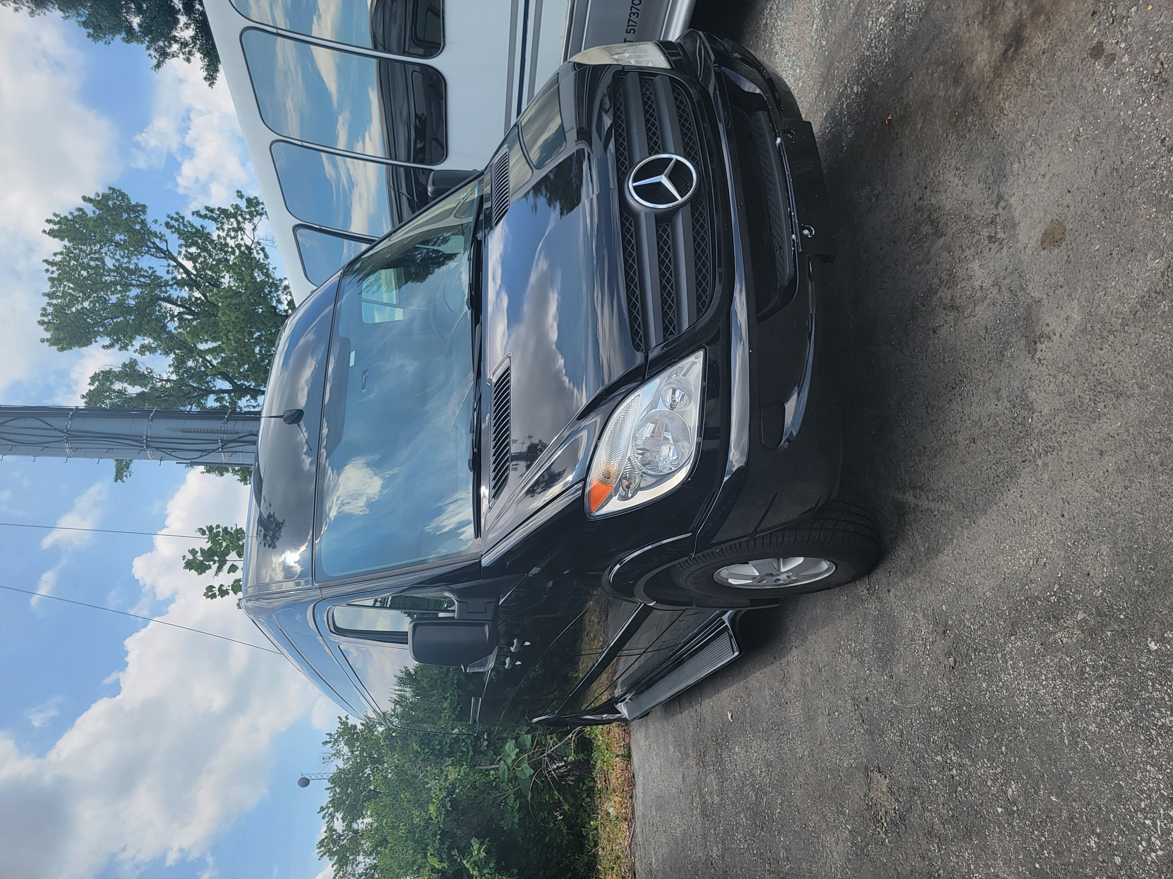 Used 2010 Mercedes-Benz Sprinter 2500 image 1