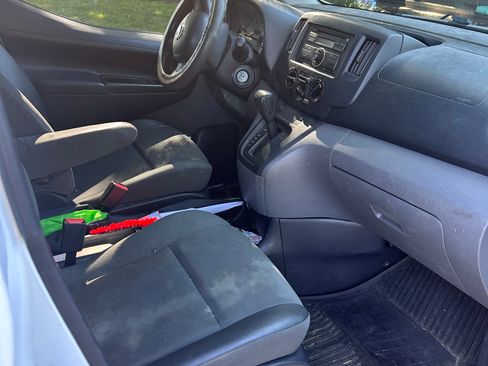 Used 2016 Nissan NV200 S FWD image 11
