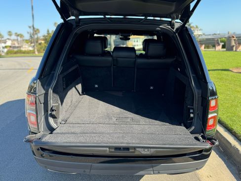 Used 2020 Land Rover Range Rover image 9