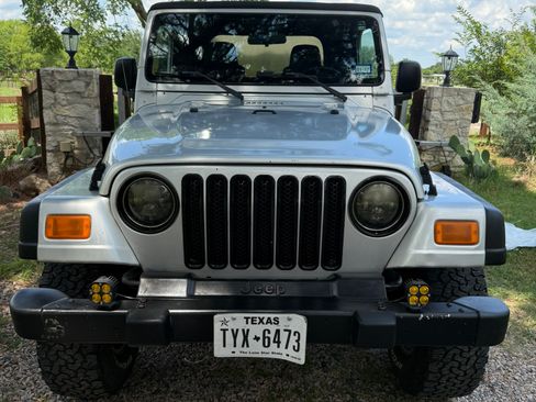 Used 2004 Jeep Wrangler X w/ Wheel Plus Group AWD/4WD image 11