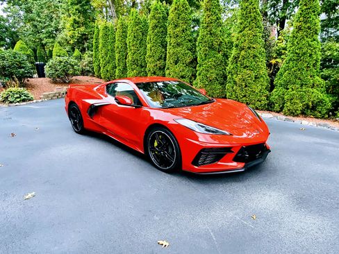 Used 2020 Chevrolet Corvette Stingray Preferred Cpe w/ 2LT Preferred Equipment Group RWD image 10