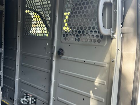 Used 2020 Nissan NV 1500 SV image 9