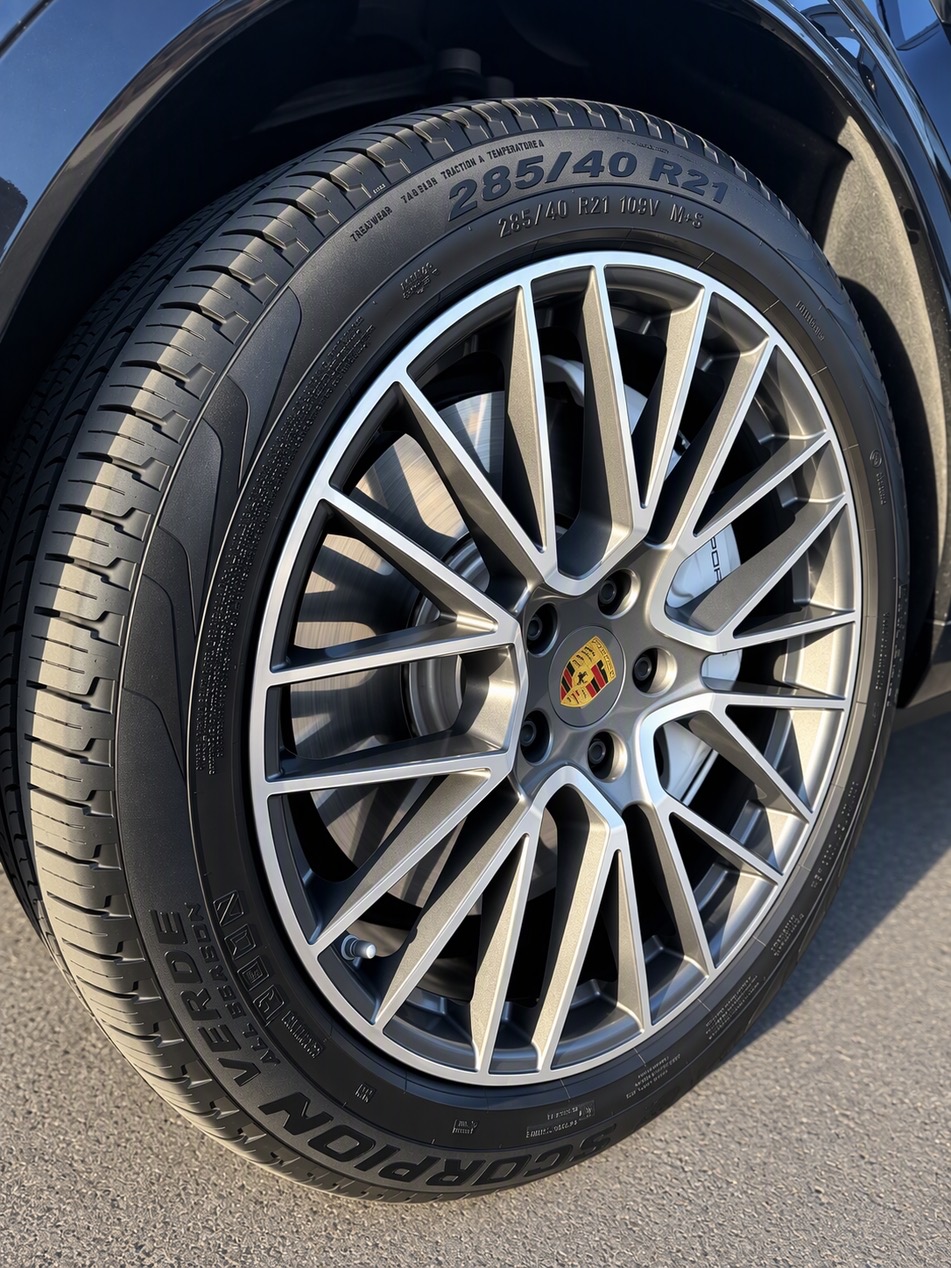 Used 2019 Porsche Cayenne Turbo AWD/4WD image 19