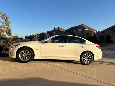 Used 2017 INFINITI Q50 3.0t Premium image 4