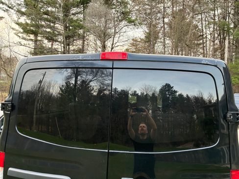 Used 2016 Nissan NV 3500 SL image 9