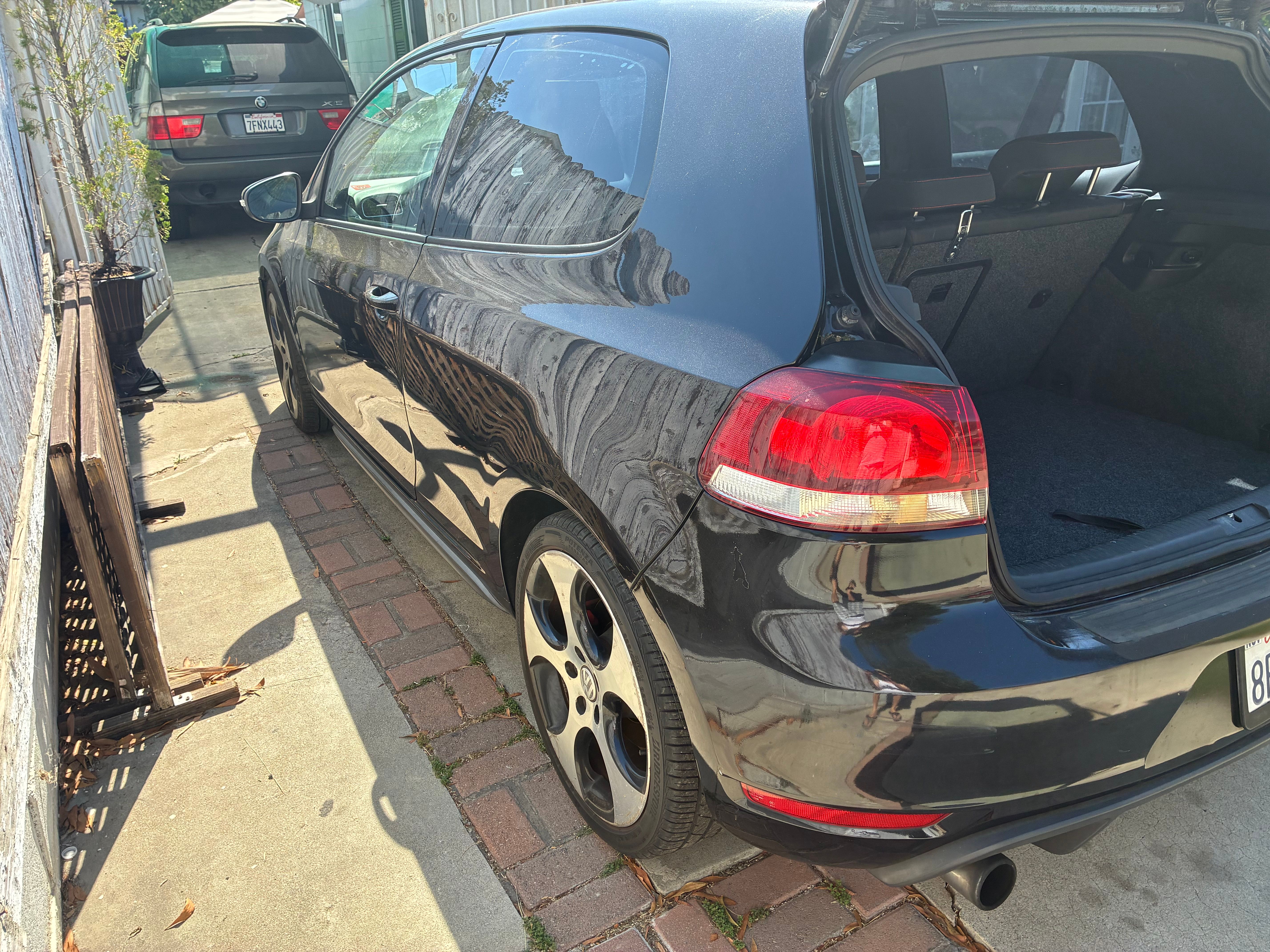 Used 2010 Volkswagen GTI 2-Door FWD image 4