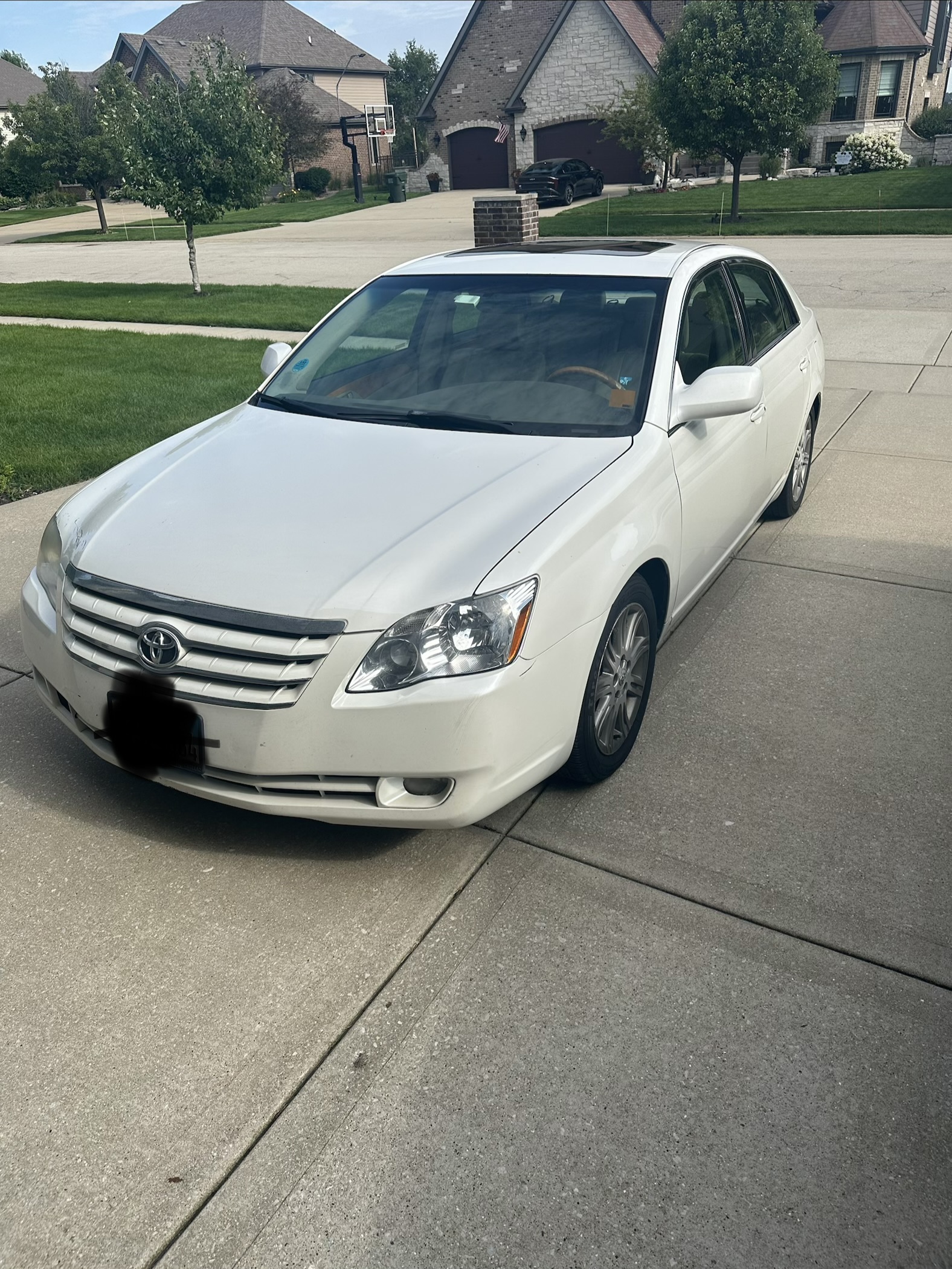 Used 2006 Toyota Avalon Limited FWD image 1