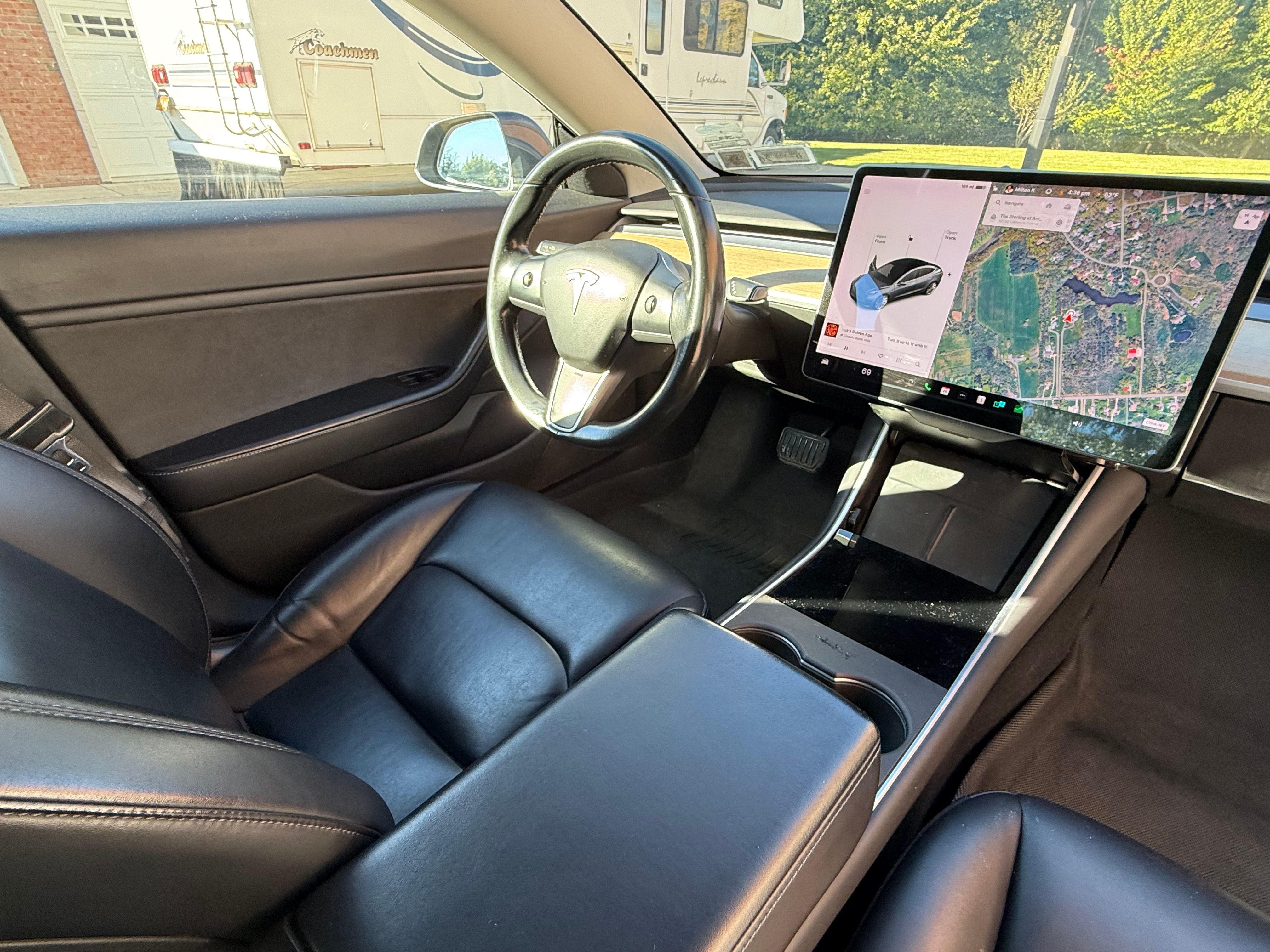 Used 2018 Tesla Model 3 Long Range AWD/4WD image 11
