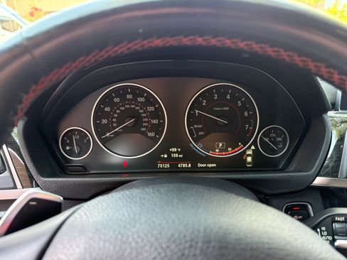 Used 2018 BMW 330i Sedan RWD image 14