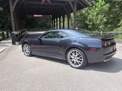 Used 2013 Chevrolet Camaro SS w/ Dusk Special Edition RWD image 10