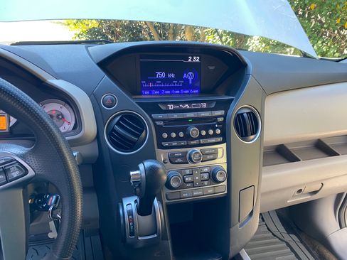 Used 2014 Honda Pilot LX image 8