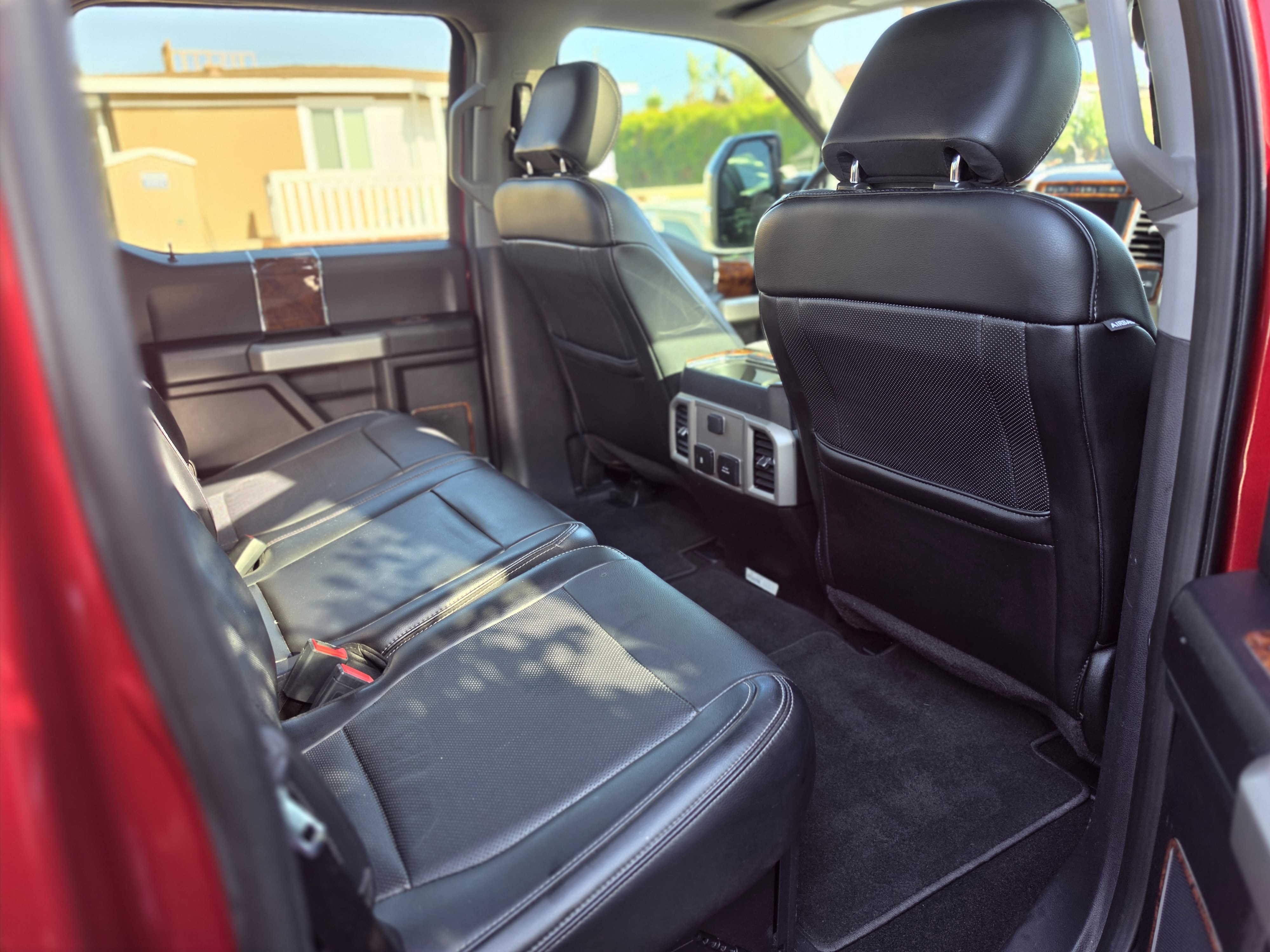 Used 2019 Ford F250 Lariat w/ Lariat Ultimate Package AWD/4WD image 17