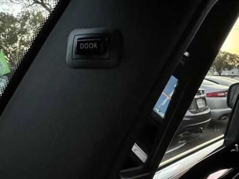 Used 2011 Rolls-Royce Ghost image 18