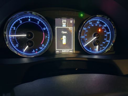 Used 2018 Toyota Corolla SE image 10