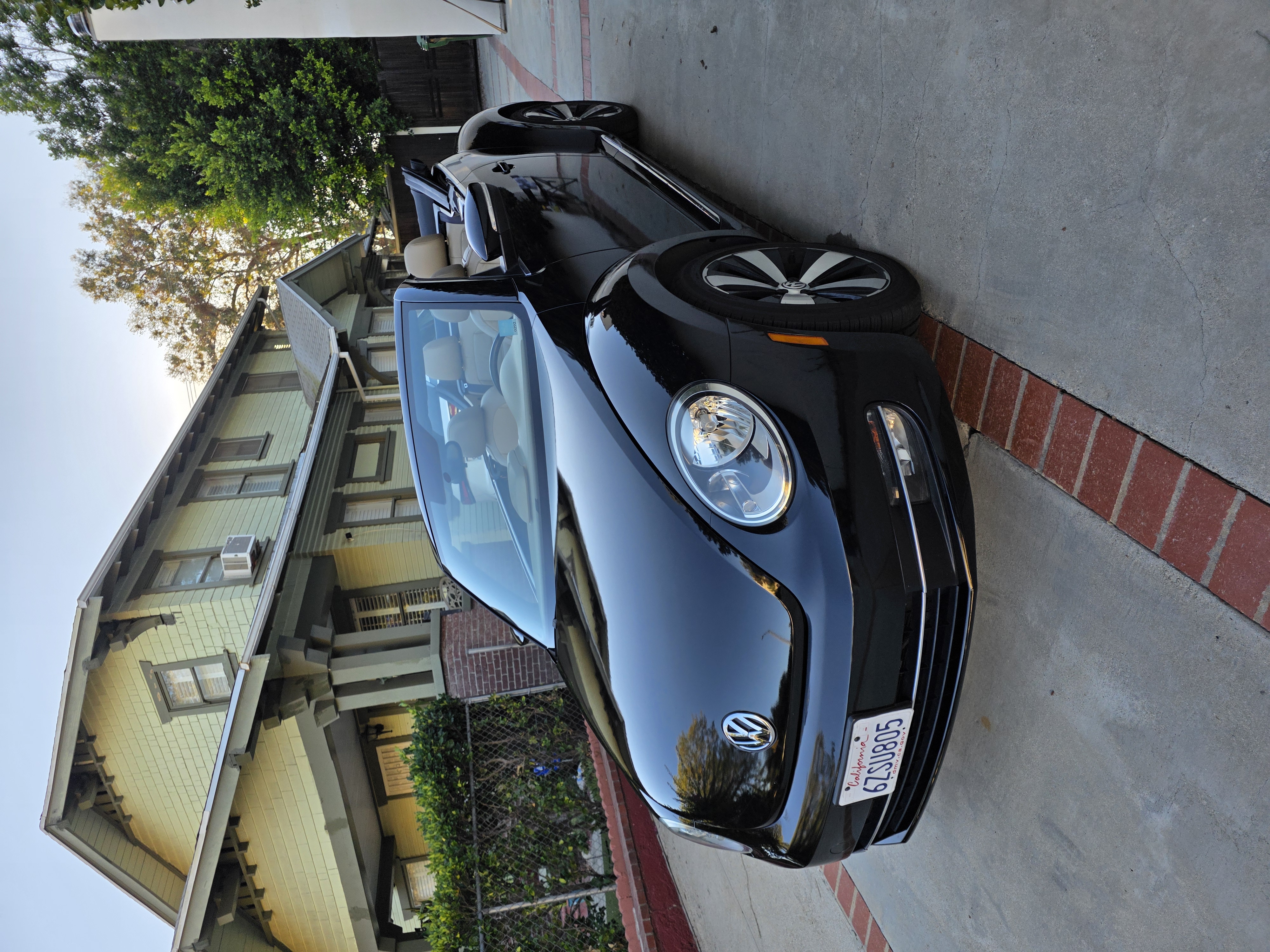 Used 2013 Volkswagen Beetle 2.0T FWD image 25